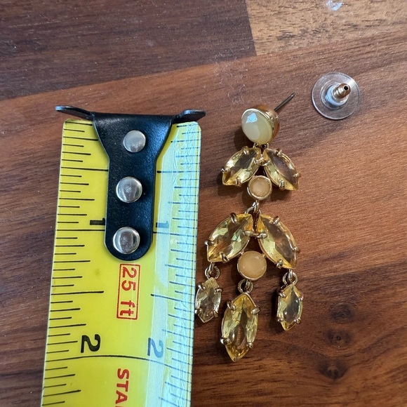 Elegant Vintage Style Gold Drop Butter Yellow Rhinestone In Gold Tone Earrings - Picture 7 of 7